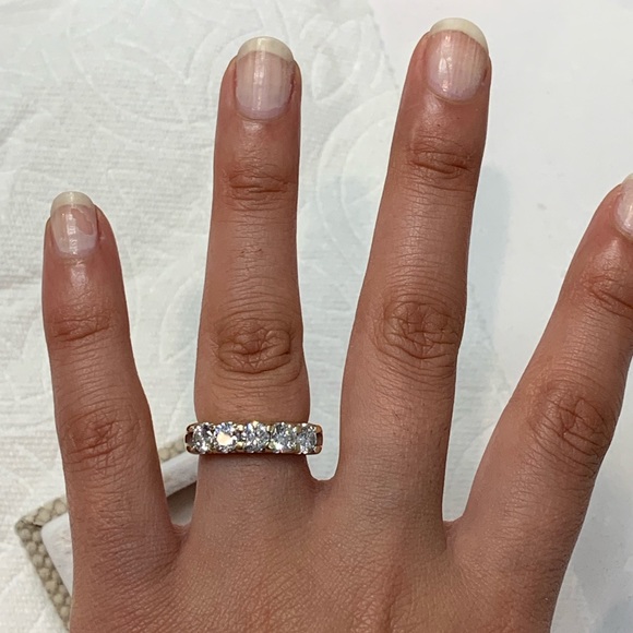 1.5 carat diamond colorless wedding band - Picture 5 of 8